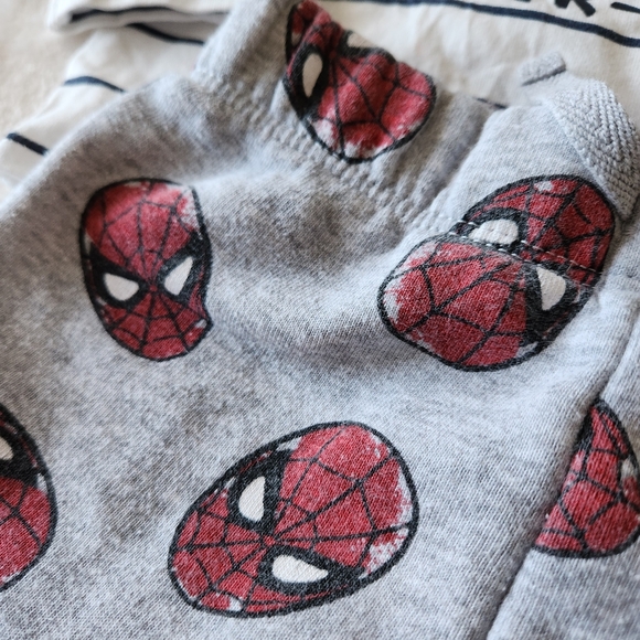 Spiderman Shirt and Sweatpants - Picture 2 of 5